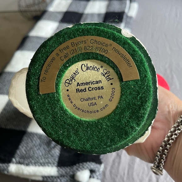 Byers Choice 2003 American Red Cross Nurse Caroler - Picture 3 of 3